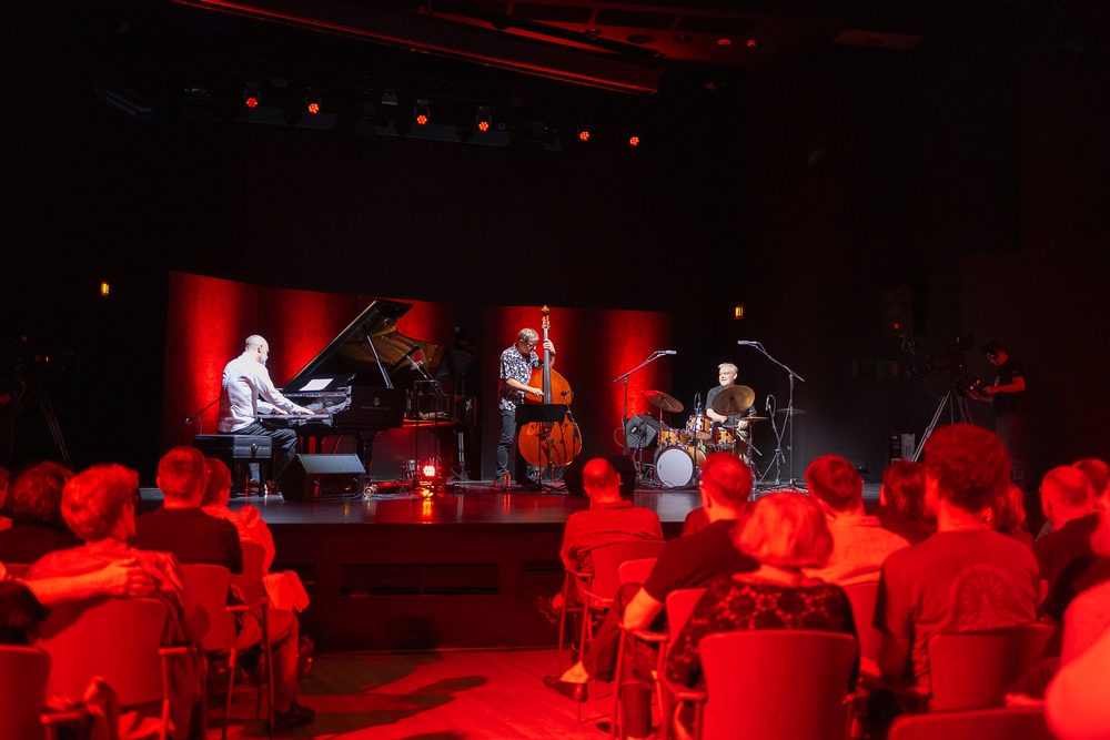 HRT3 to broadcast a recording of the concert 